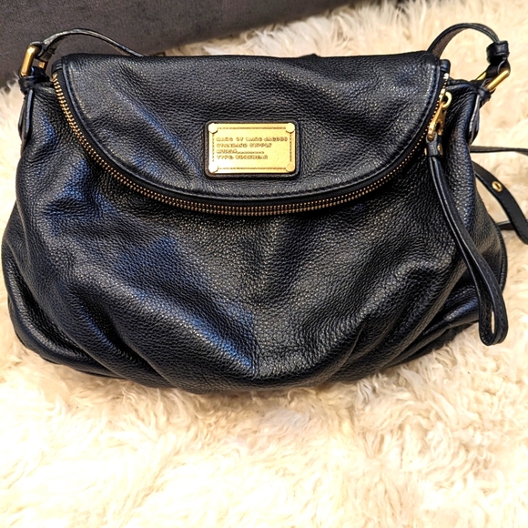 Marc Jacobs Large Leather Crossbody - Picture 1 of 5